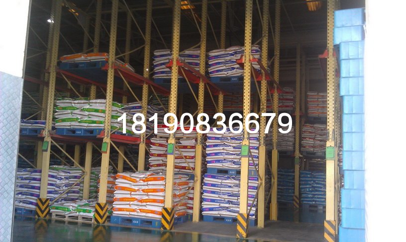 飼料行業(yè)成品庫(kù)堆垛和貨架塑料托盤(pán)